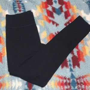 Serie leggings size medium no wholes or tears